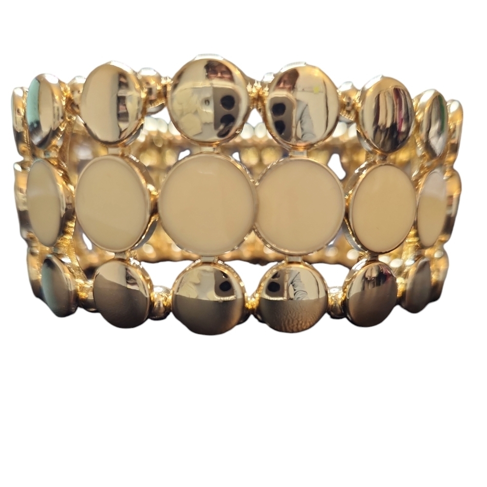 NWT Cookie Lee Cream And Goldtone Circles Stretch Bracelet